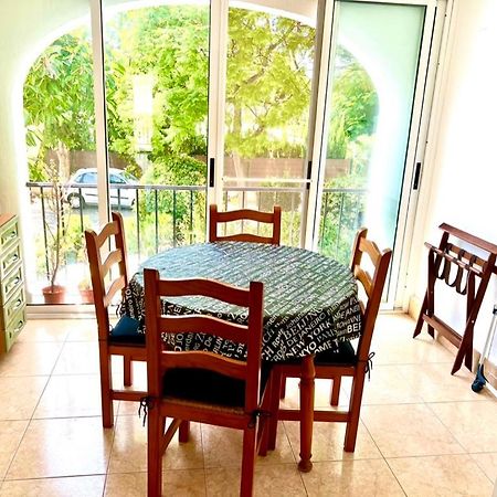 Schnuckelige Wohnung Naehe Meer เดเนีย ภายนอก รูปภาพ